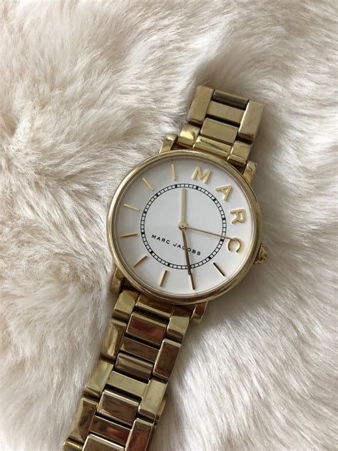 marc jacobs klocka guld